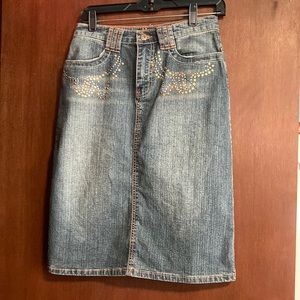 Piece of clothing: Jean skirt, Brand: Apollo Jeans, Size: Medium, Slightly Worn